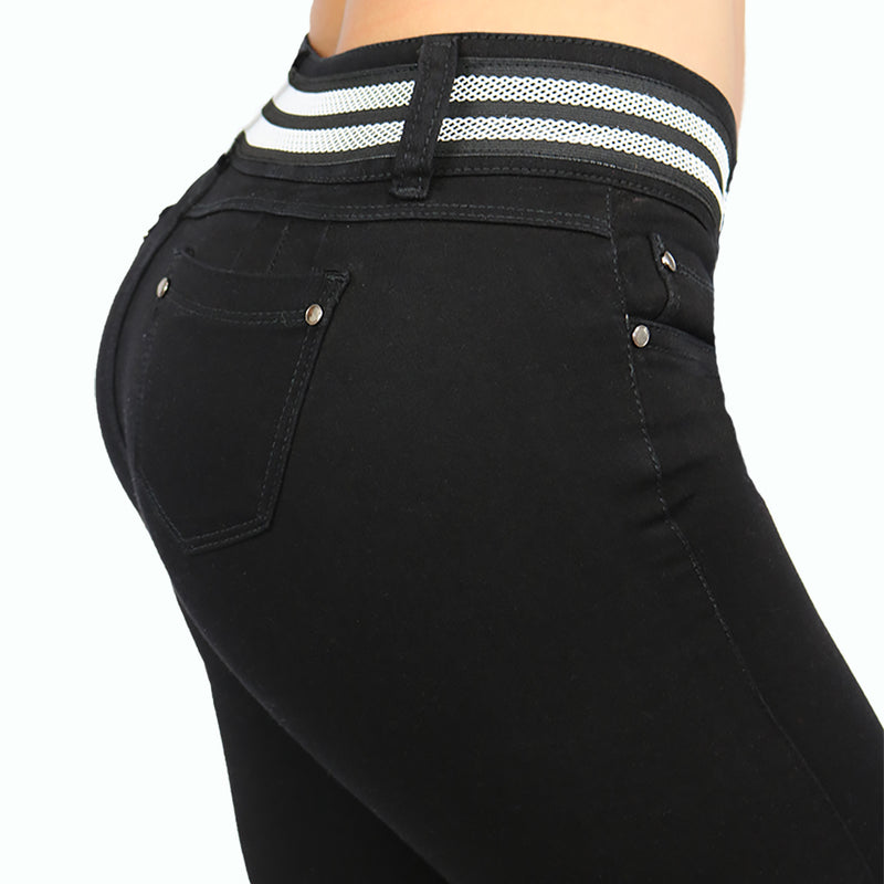Jean mujer licrado negro con aplique en pretina