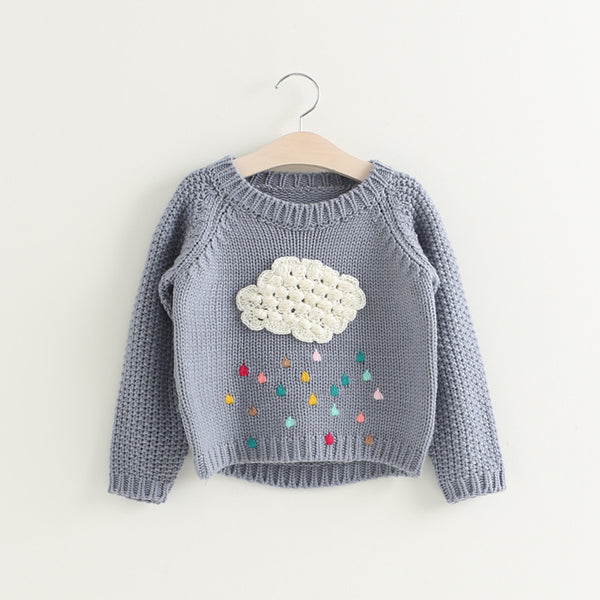 Espectacular Saco Niña Nube tejido para proteger a tu pequeña de los climas fríos. 